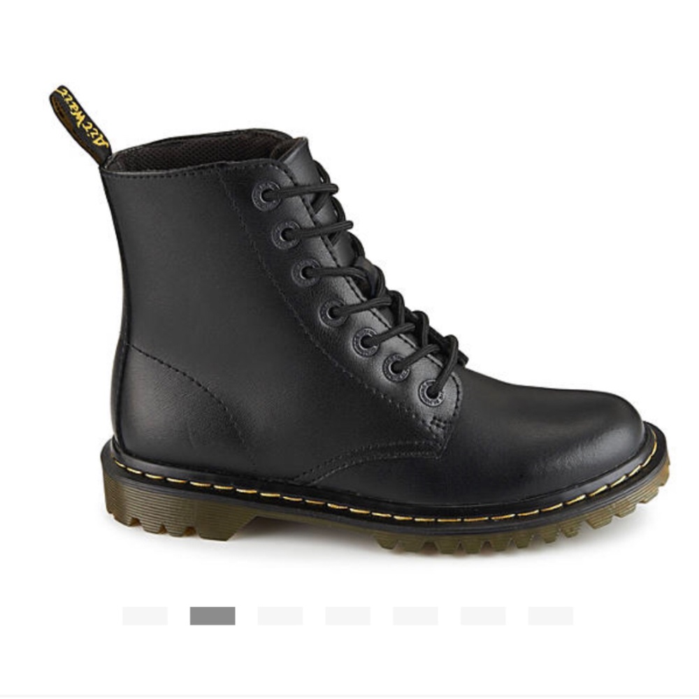 Dr Marten’s Luana combat boot black leather 8 NWOB
